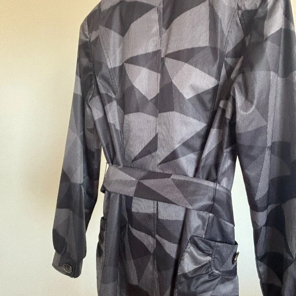 Dolce & Gabbana Short Camo Jacket - Picture 6 of 14